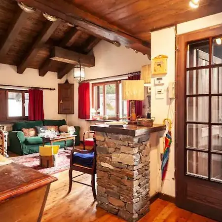 Spacious Low-cost For A Group Apartment Courmayeur