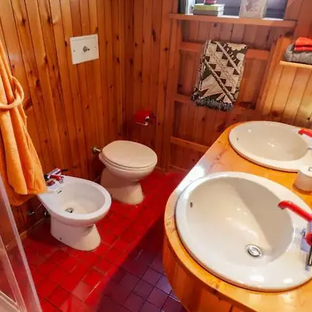 Spacious Low-cost For A Group Apartment Courmayeur