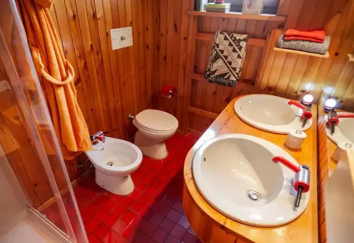 Spacious Low-cost For A Group Apartman Courmayeur